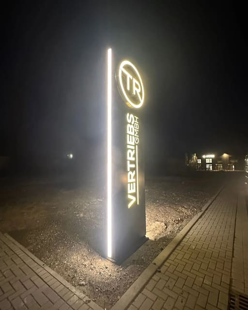 TTR Vertriebs GmbH ışıklı totem
